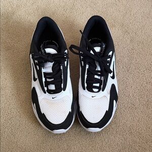 Nike Black and White Mesh Running Shoes